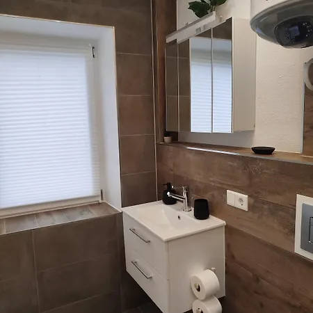 Zentral Und Komfortabel Ihr Monteurhaus Vor Ort In Apartmán Coburg